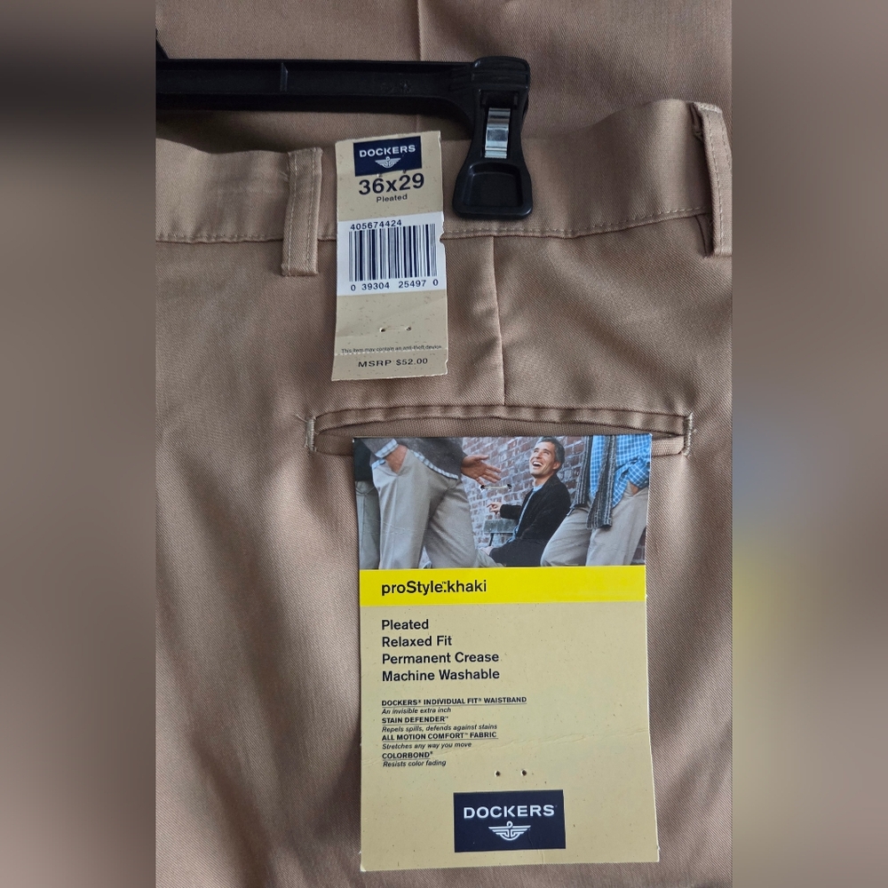 NWT Dockers 36x29 Men's Pleated Relax Fit Khaki Pants - Picture 8 of 10
